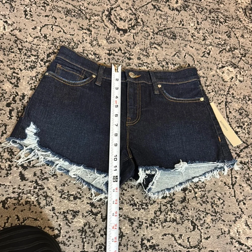 Hudson dark wash cutoff Shorts - Picture 3 of 7